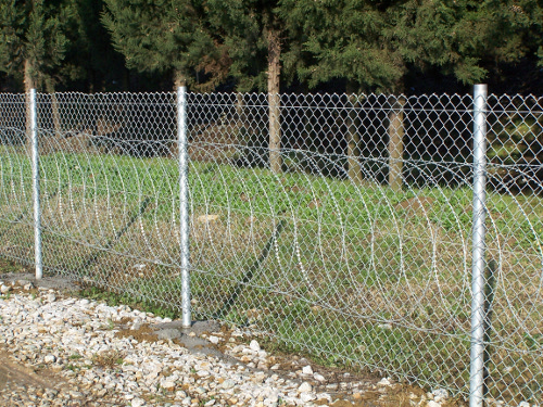 Razor Barbed Wire (Tape Concertina)